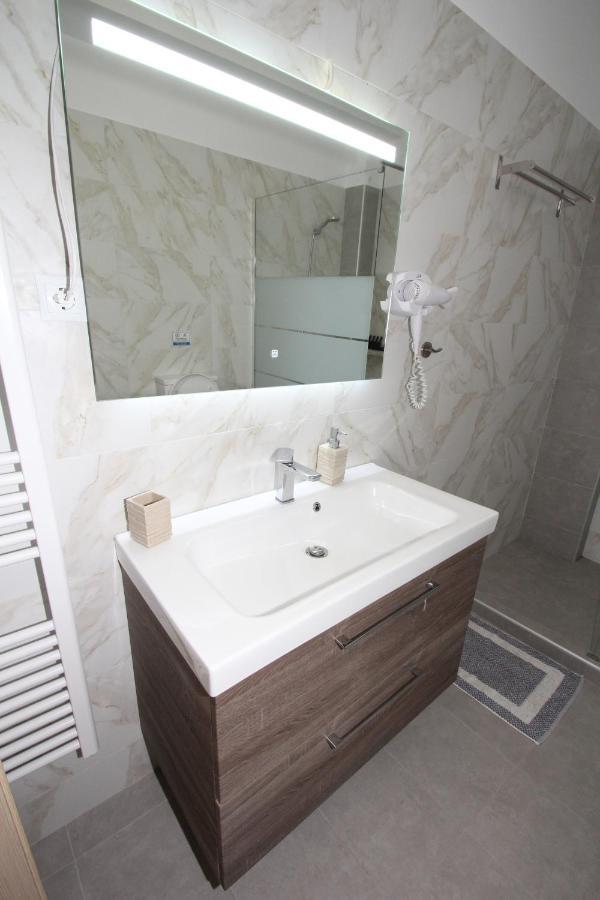 Filoxenia House Near Airport Apartman Vravróna Kültér fotó